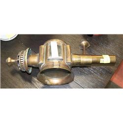 VINTAGE STAGE COACH LAMP