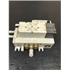 Image 1 : SMC VALVE COMPONENT *SEE PICTURES FOR PARTS ATTACHED*