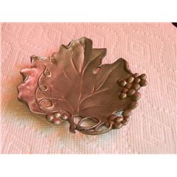 SEAGULL PEWTER DISH - LEAF - 4 3/4" X 5"  - 1992