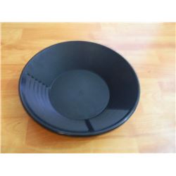NEW GOLD PAN - ESTWING - BLACK PLASTIC - MED