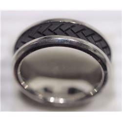 RING - NEW - WIDE BAND - STAINLESS STEEL & TIRE TREAD DESIGNED CENTER BAND