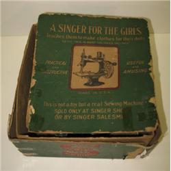 SINGER CHILD’S SEWING MACHINE