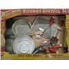 Image 2 : LITTLE HOMEMAKER KITCHEN SET