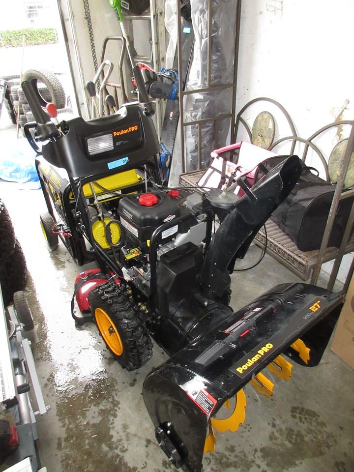 New Poulan Pro 250cc Snow Blower 27"