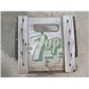Image 3 : WOODEN POP CRATE, (7 UP, 1 DIVIDER)