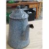 Image 3 : METAL COFFEE POT, (11"H)