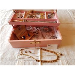 JEWLLERY BOX & CONTENTS