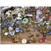 Image 5 : LAPEL / HAT PINS - *LOT OF 325* - (VARIOUS TOPICS)