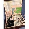 Image 3 : 50X - 900X MICROSCOPE (SET COMPLETE, W/CARRYING CASE)
