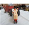 Image 3 : CASE TRACTOR (W/ANITQUE) GRAIN CART