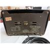 Image 4 : 2 ANTIQUE RADIOS (BAKE-LITE) 1 REPO RADIO