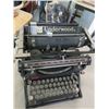 Image 1 : UNDERWOOD TYPEWRITER *W/COVER* (ELLIOTT FISHER LTD. TORONTO CANADA)