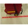 Image 3 : ROUND BALER (NEW HOLLAND) *1/16 SCALE NO BOX*
