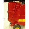 Image 7 : ROUND BALER (NEW HOLLAND) *1/16 SCALE NO BOX*