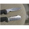 Image 2 : 2 KNIVES (CAPER AND SKINNER), *SKINNER HAS BROKEN TIP* APPROX 8 INCHES