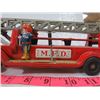 Image 5 : RED LADDER FIRE TRUCK