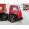 Image 25 : LOT OF 4 (TONKA VAN, RED TRAILER, RED SPORTSCAR, TONKA LADDER TRACK)
