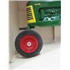 Image 5 : TRACTOR (OLIVER SUPER 88) *1/16 SACLE W/BOX*