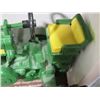 Image 6 : TRACTOR (JOHN DEERE HIGH CROP 720) *1/16 SACLE W/BOX*