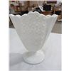 Image 3 : VASE (WHITE GLASS) *9.5"*