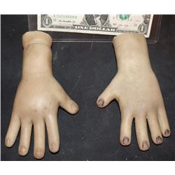 SEED OF CHUCKY SCREEN USED GLEN GLENDA HERO ANIMATRONIC PUPPET HANDS