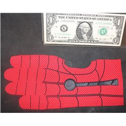 SPIDER-MAN FAR FROM HOME RIGHT GLOVE PALM WITH WEB SHOOTER GLYPH