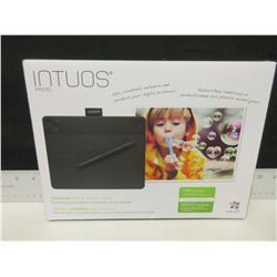 Intuos photo Creative Pen & Touch Tablet / everything you need to make