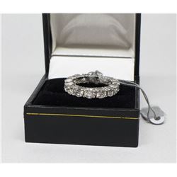14k White gold 14 DIamond Ring
