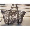 Image 2 : Chanel Modern Chain Tote Metallic Calfskin Bag