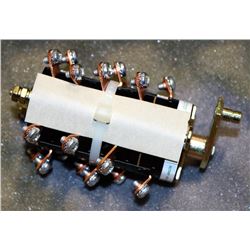 EATON INSULTED AUX SWITCH - 1021