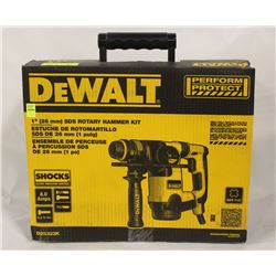 NEW DEWALT 1" SDS ROTARY HAMMER KIT
