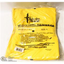 LOT OF 2 GANDER BRAND INDUSTRIAL RAIN WEAR SIZE S