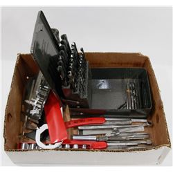 BOX OF ASSORTED TOOLS