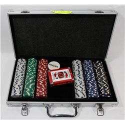 POKER CHIPS AND CARDS IN CASE
