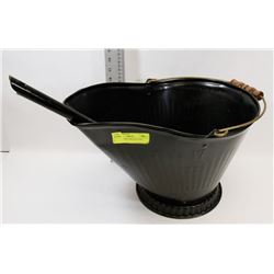 VINTAGE COAL SCUTTLE AND SHOVEL.