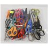 Image 1 : BAG OF ASSORTED SCISSORS