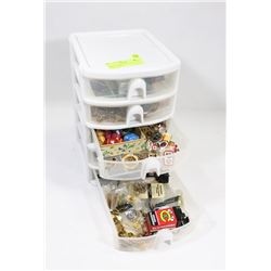 SMALL CONTAINER OF ASSORTED COLLECTIBLES