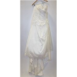 GEMINI BRIDAL SIZE 18 IVORY FRINGED MERMAID STYLE