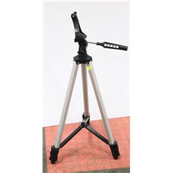CAMERA TRI-POD