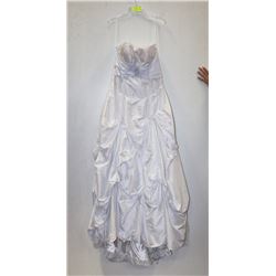 GEMINI BRIDAL SIZE 16 WHITEA LINE FRINGED & BEADED