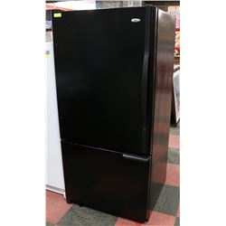 AMANA BLACK FRIDGE