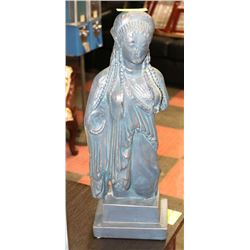 DECORATIVE WOMAN STATUETTE