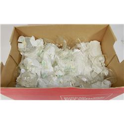 ESTATE BOX OF VINTAGE GLASSWARE