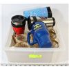 Image 1 : TOTE OF TRAVEL MUGS AND GLASSWARE