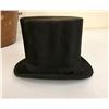 Image 5 : Antique Top Hat and Box