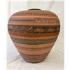 Image 3 : Large Navajo Etched Pot With Ribbons