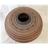 Image 5 : Large Navajo Etched Pot With Ribbons