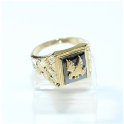 Men's 18K Yellow Gold Eagle Over Black Onyx Ring - Size 12.  8.57 Grams.