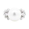 Image 2 : 14KT White Gold 0.50 ctw Diamond and Pearl Ring