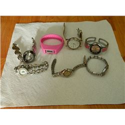 BAG OF ASSORTED WATCHES